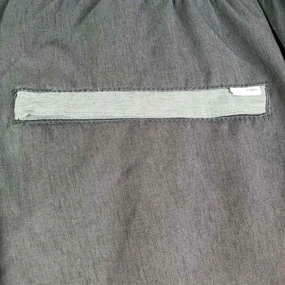 Vuori Shorts Gray Banks Elastic Waist Back Zip Pocket Men’s Size 38 ?